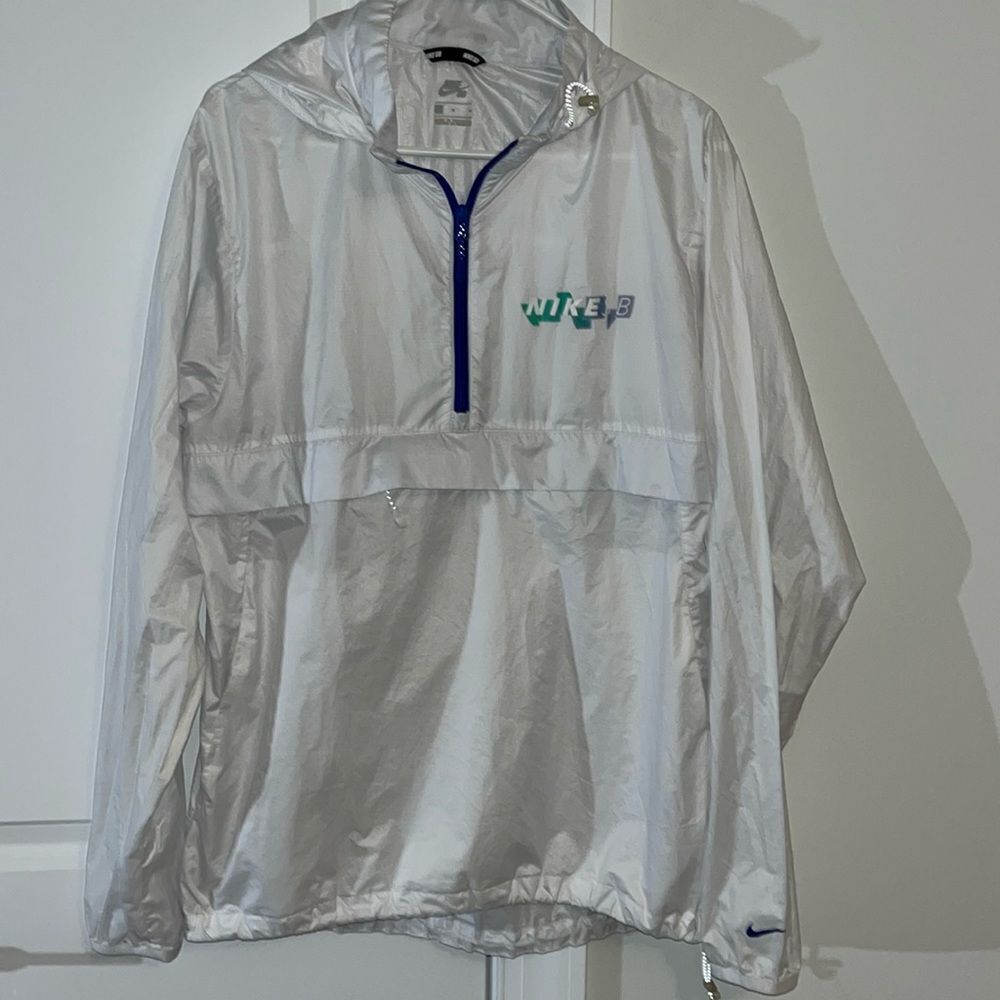 Nike SB Skate Hoodie Hooded Lightweight Pullover Packable White Jacket w/Pouch